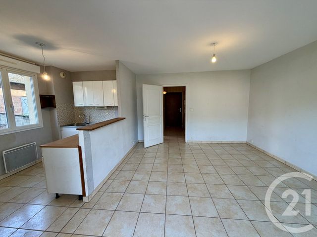 Appartement T2 à vendre - 2 pièces - 40.83 m2 - MARCILLAC VALLON - 12 - MIDI-PYRENEES - Century 21 Foch Immobilier