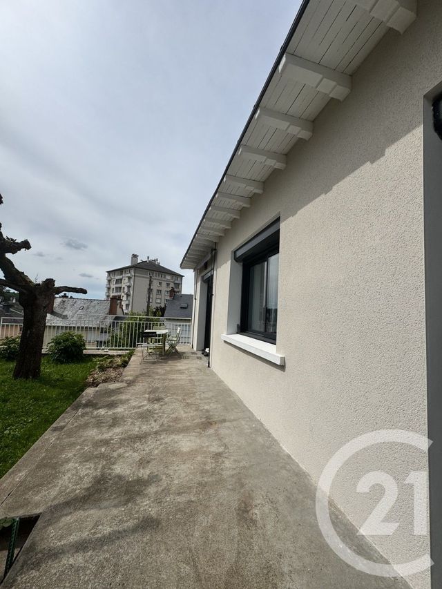 Appartement T4 à louer - 4 pièces - 97.69 m2 - RODEZ - 12 - MIDI-PYRENEES - Century 21 Foch Immobilier