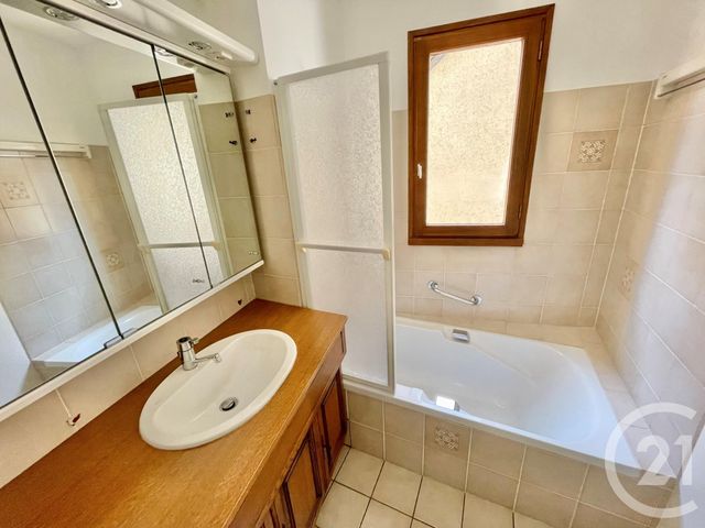 Appartement T2 à louer - 2 pièces - 47.12 m2 - RODEZ - 12 - MIDI-PYRENEES - Century 21 Foch Immobilier