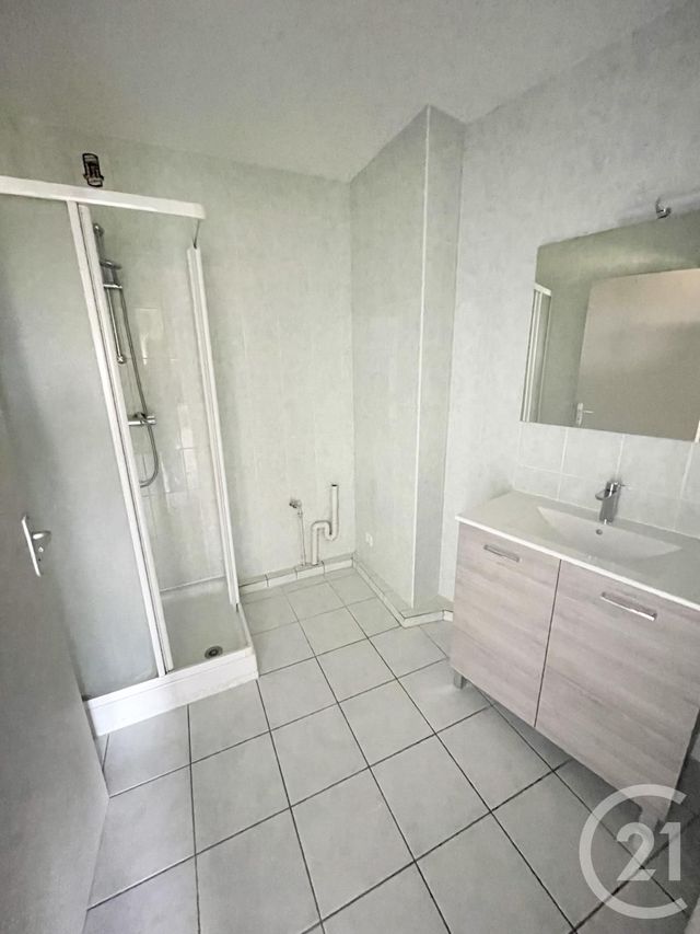 Appartement F2 à louer - 2 pièces - 51.6 m2 - RODEZ - 12 - MIDI-PYRENEES - Century 21 Foch Immobilier