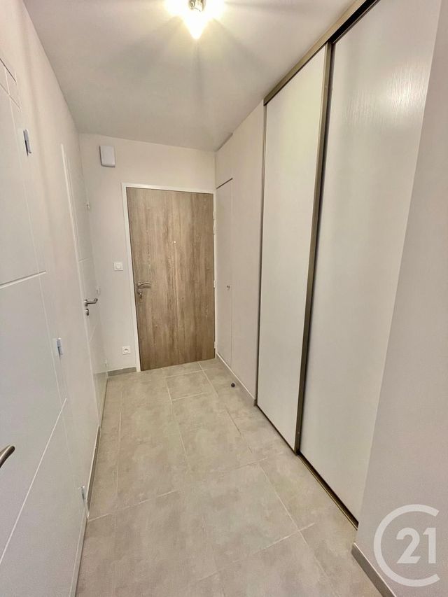 Appartement à louer - 2 pièces - 44.0 m2 - LE MONASTERE - 12 - MIDI-PYRENEES - Century 21 Foch Immobilier