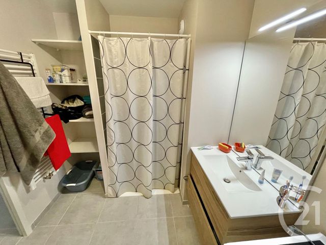 Appartement à louer - 2 pièces - 44.0 m2 - LE MONASTERE - 12 - MIDI-PYRENEES - Century 21 Foch Immobilier