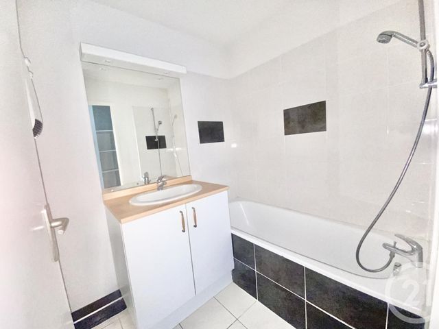 Appartement F2 à louer - 2 pièces - 44.36 m2 - RODEZ - 12 - MIDI-PYRENEES - Century 21 Foch Immobilier