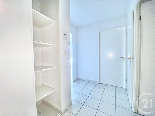Appartement F2 à louer - 2 pièces - 44.36 m2 - RODEZ - 12 - MIDI-PYRENEES - Century 21 Foch Immobilier