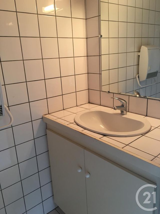 Appartement F2 à louer - 2 pièces - 37.94 m2 - BOZOULS - 12 - MIDI-PYRENEES - Century 21 Foch Immobilier