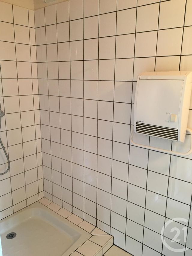 Appartement F2 à louer - 2 pièces - 37.94 m2 - BOZOULS - 12 - MIDI-PYRENEES - Century 21 Foch Immobilier