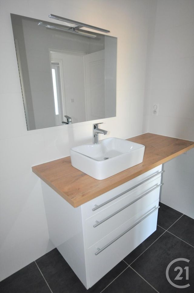 Appartement à louer - 3 pièces - 63.2 m2 - RODEZ - 12 - MIDI-PYRENEES - Century 21 Foch Immobilier