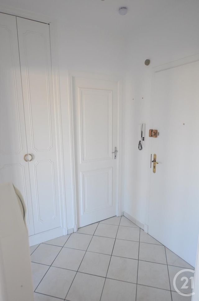 Appartement à louer - 3 pièces - 63.2 m2 - RODEZ - 12 - MIDI-PYRENEES - Century 21 Foch Immobilier