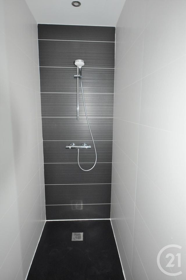 Appartement à louer - 3 pièces - 63.2 m2 - RODEZ - 12 - MIDI-PYRENEES - Century 21 Foch Immobilier