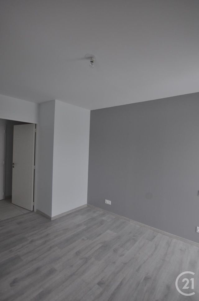 Appartement F3 à louer - 3 pièces - 69.72 m2 - RODEZ - 12 - MIDI-PYRENEES - Century 21 Foch Immobilier
