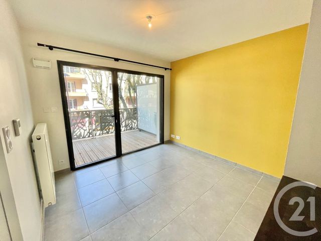 Appartement F1 bis à louer - 2 pièces - 37.25 m2 - RODEZ - 12 - MIDI-PYRENEES - Century 21 Foch Immobilier