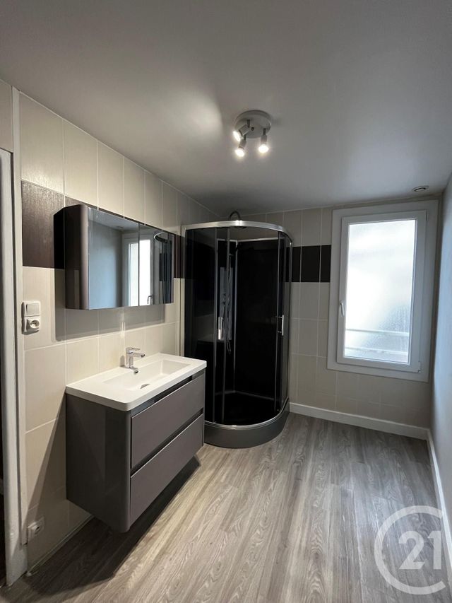 Appartement T2 à louer - 3 pièces - 76.0 m2 - RODEZ - 12 - MIDI-PYRENEES - Century 21 Foch Immobilier