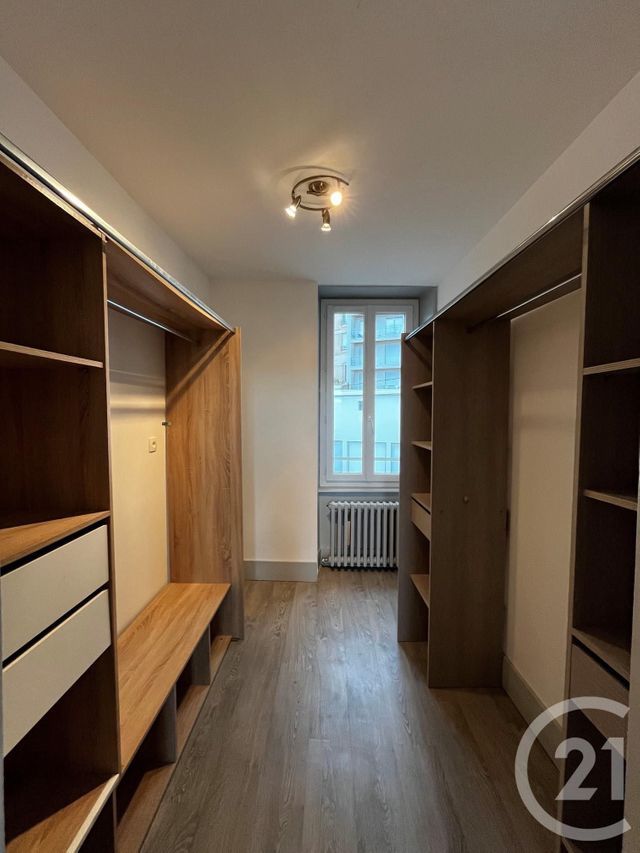 Appartement T2 à louer - 3 pièces - 76.0 m2 - RODEZ - 12 - MIDI-PYRENEES - Century 21 Foch Immobilier