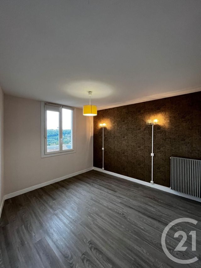 Appartement T2 à louer - 3 pièces - 76.0 m2 - RODEZ - 12 - MIDI-PYRENEES - Century 21 Foch Immobilier