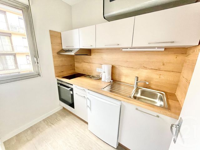 Appartement Studio à louer - 1 pièce - 29.0 m2 - RODEZ - 12 - MIDI-PYRENEES - Century 21 Foch Immobilier