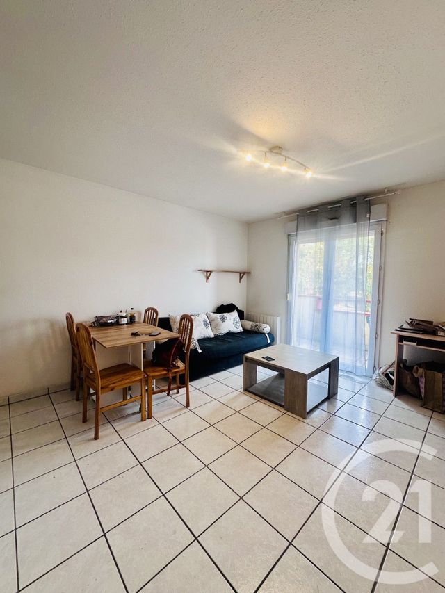 Appartement F1 bis à vendre - 2 pièces - 36.66 m2 - RODEZ - 12 - MIDI-PYRENEES - Century 21 Foch Immobilier