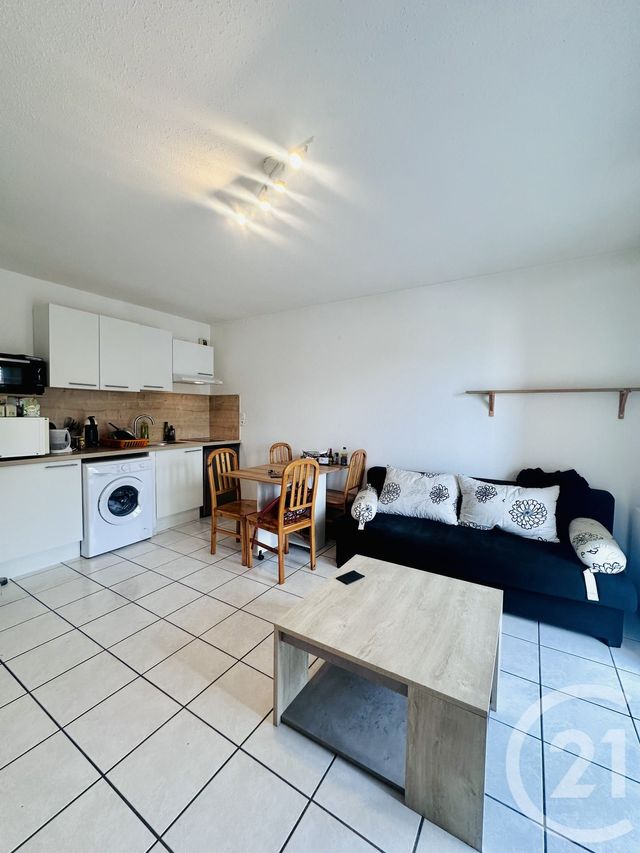 Appartement F1 bis à vendre - 2 pièces - 36.66 m2 - RODEZ - 12 - MIDI-PYRENEES - Century 21 Foch Immobilier
