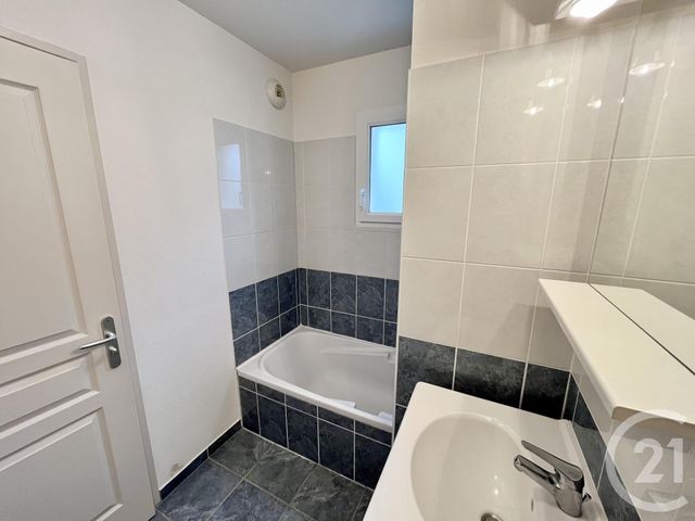 Appartement F2 à louer - 2 pièces - 49.0 m2 - BOZOULS - 12 - MIDI-PYRENEES - Century 21 Foch Immobilier