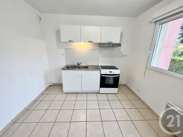 Appartement F2 à louer - 2 pièces - 49.0 m2 - BOZOULS - 12 - MIDI-PYRENEES - Century 21 Foch Immobilier