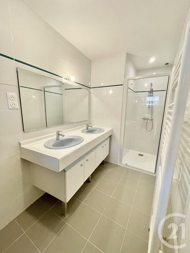 maison à louer - 4 pièces - 78.0 m2 - ANGLARS ST FELIX - 12 - MIDI-PYRENEES - Century 21 Foch Immobilier