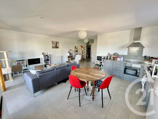 Appartement T3 à louer - 3 pièces - 78.35 m2 - ONET LE CHATEAU - 12 - MIDI-PYRENEES - Century 21 Foch Immobilier