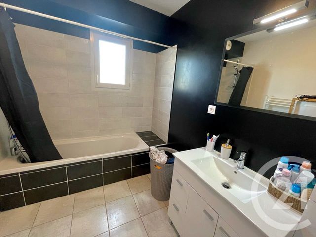 Appartement T3 à louer - 3 pièces - 78.35 m2 - ONET LE CHATEAU - 12 - MIDI-PYRENEES - Century 21 Foch Immobilier