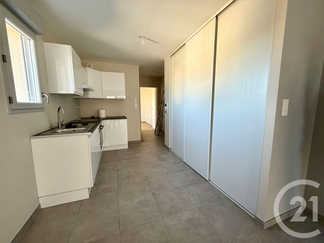Appartement F2 à louer - 2 pièces - 46.55 m2 - LUC LA PRIMAUBE - 12 - MIDI-PYRENEES - Century 21 Foch Immobilier