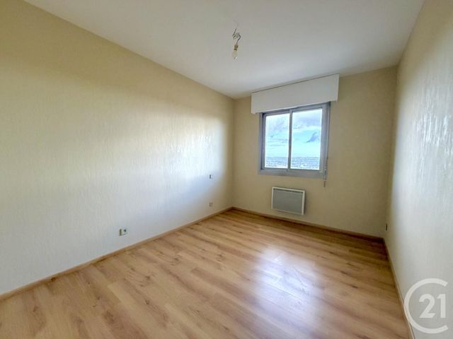 Appartement F4 à louer - 4 pièces - 83.68 m2 - RODEZ - 12 - MIDI-PYRENEES - Century 21 Foch Immobilier
