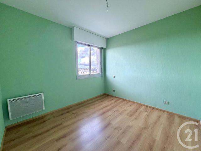 Appartement F4 à louer - 4 pièces - 83.68 m2 - RODEZ - 12 - MIDI-PYRENEES - Century 21 Foch Immobilier