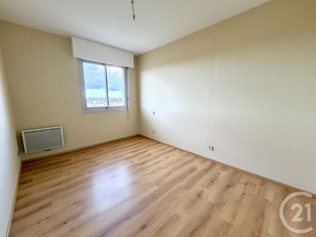 Appartement F4 à louer - 4 pièces - 83.68 m2 - RODEZ - 12 - MIDI-PYRENEES - Century 21 Foch Immobilier