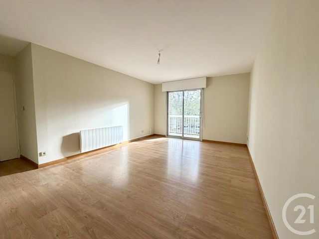 Appartement F4 à louer - 4 pièces - 83.68 m2 - RODEZ - 12 - MIDI-PYRENEES - Century 21 Foch Immobilier